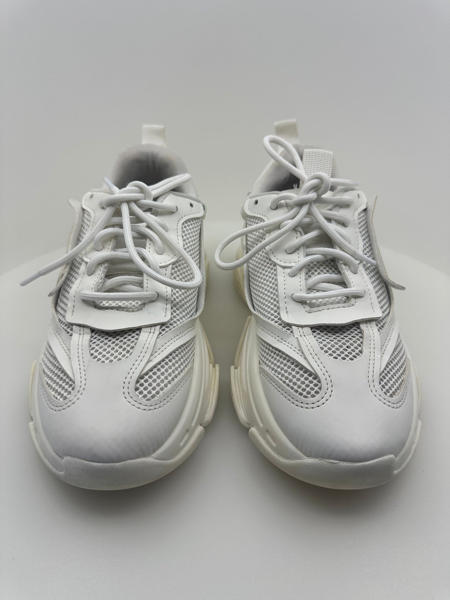 Steve Madden Possession-E Sneaker White Size: Womens 10