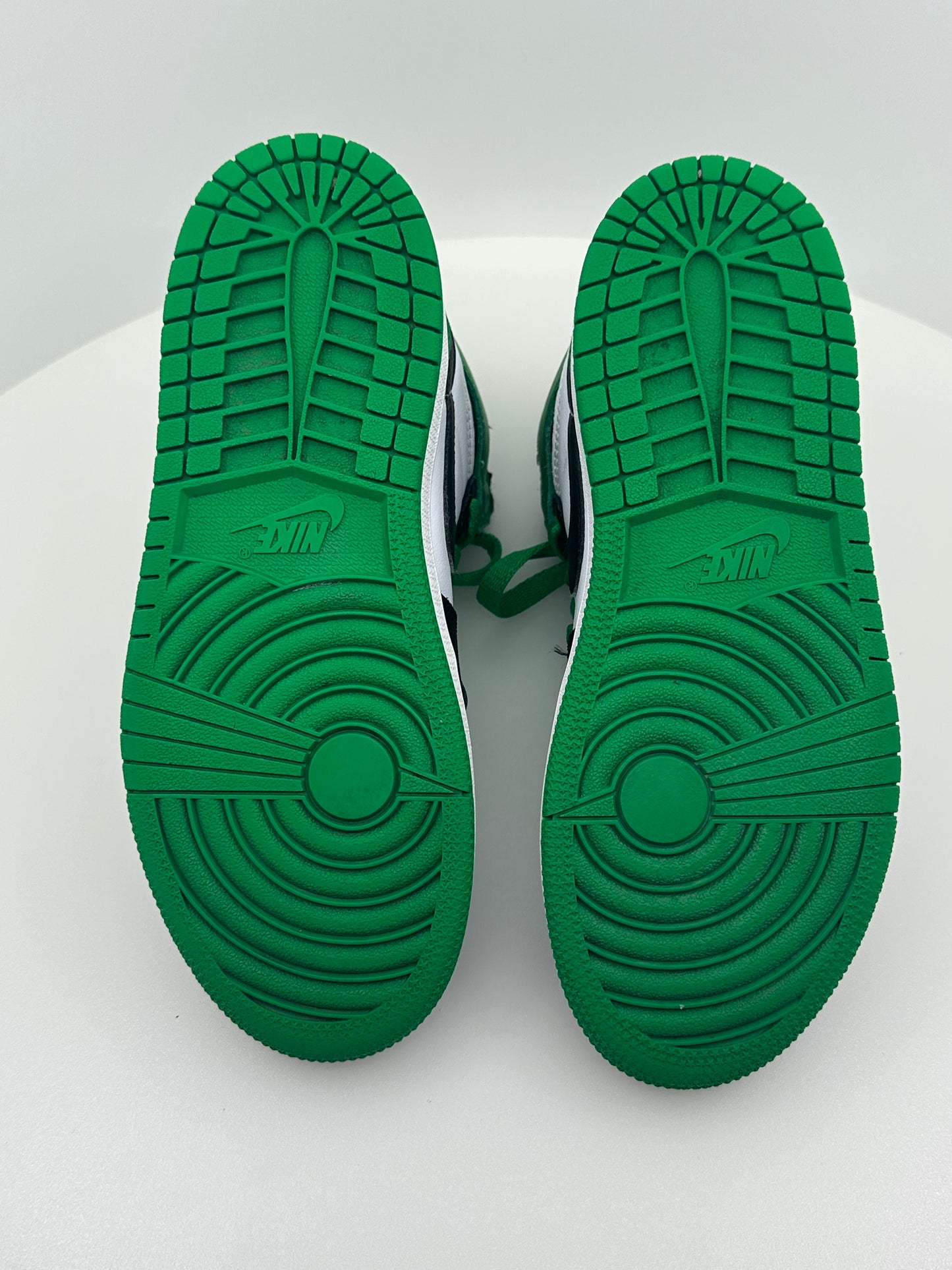 Jordan 1 Retro High OG Lucky Green Size: 2Y Preschool (Children aged 1 year-3years)
