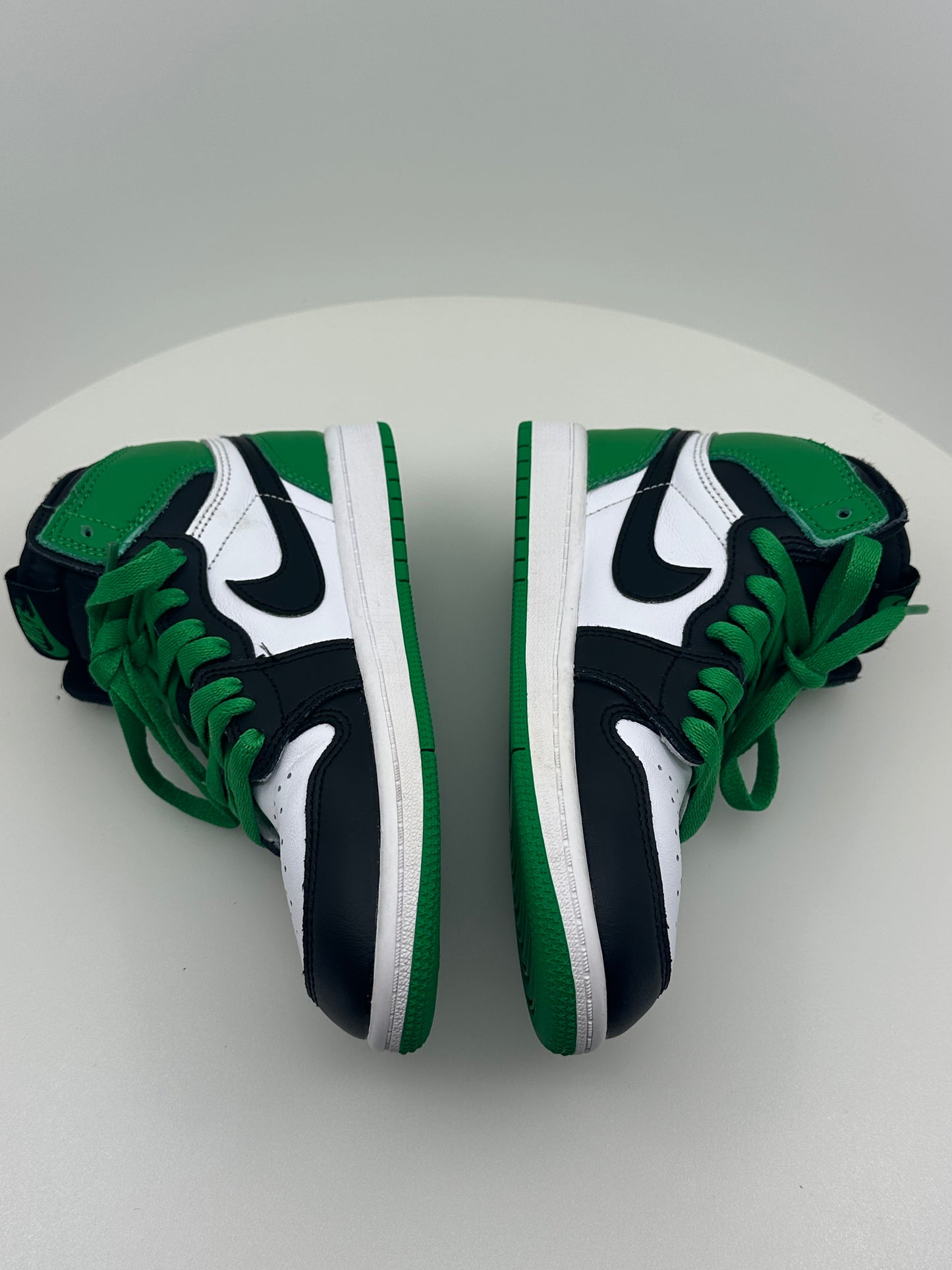 Jordan 1 Retro High OG Lucky Green Size: 2Y Preschool (Children aged 1 year-3years)