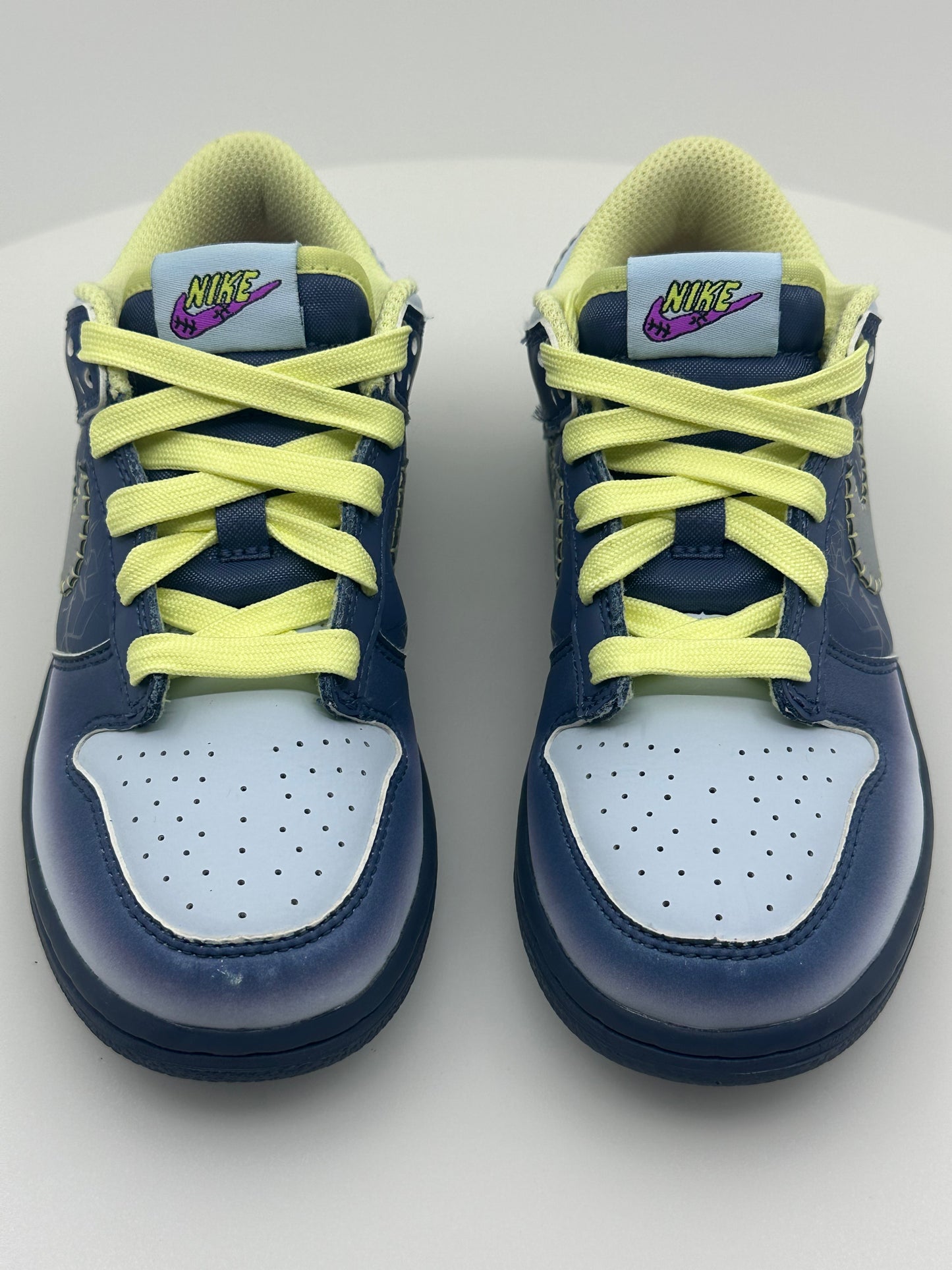 Nike Dunk Low 'Halloween I Am Fearless' Size: 1.5Y (Children aged 1 year-3years)
