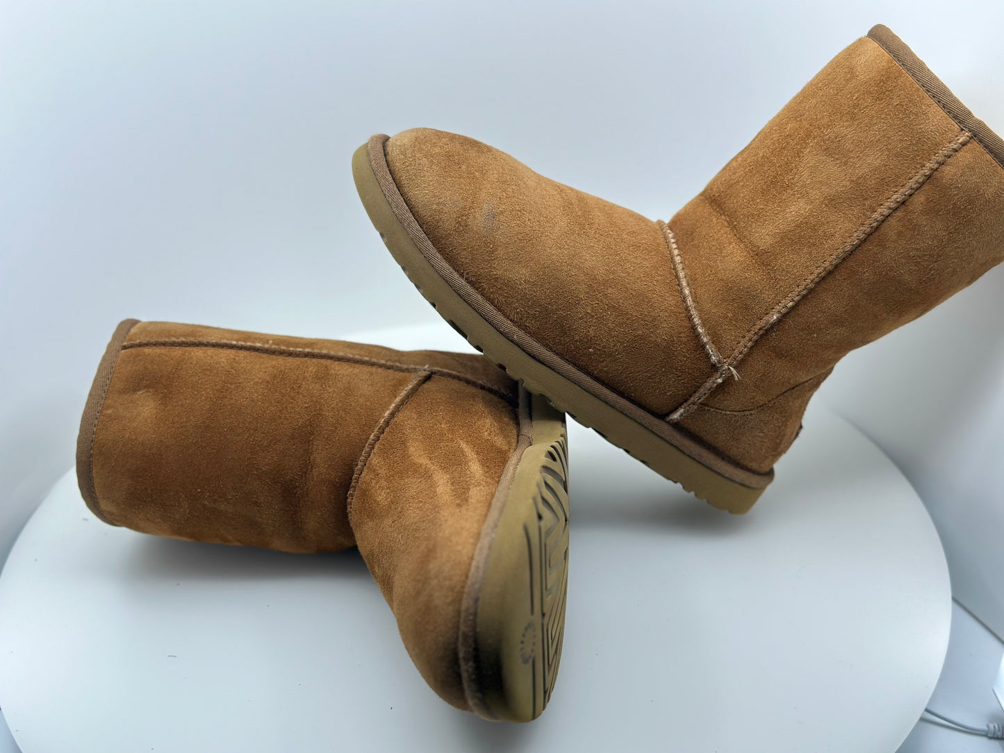 Women's UGG Classic Short II Boot Women's Size 8